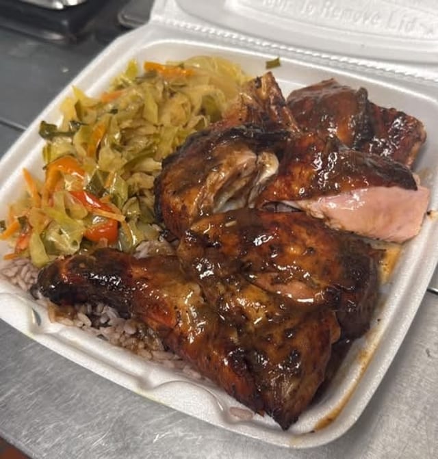 Jerk chicken 🐔.